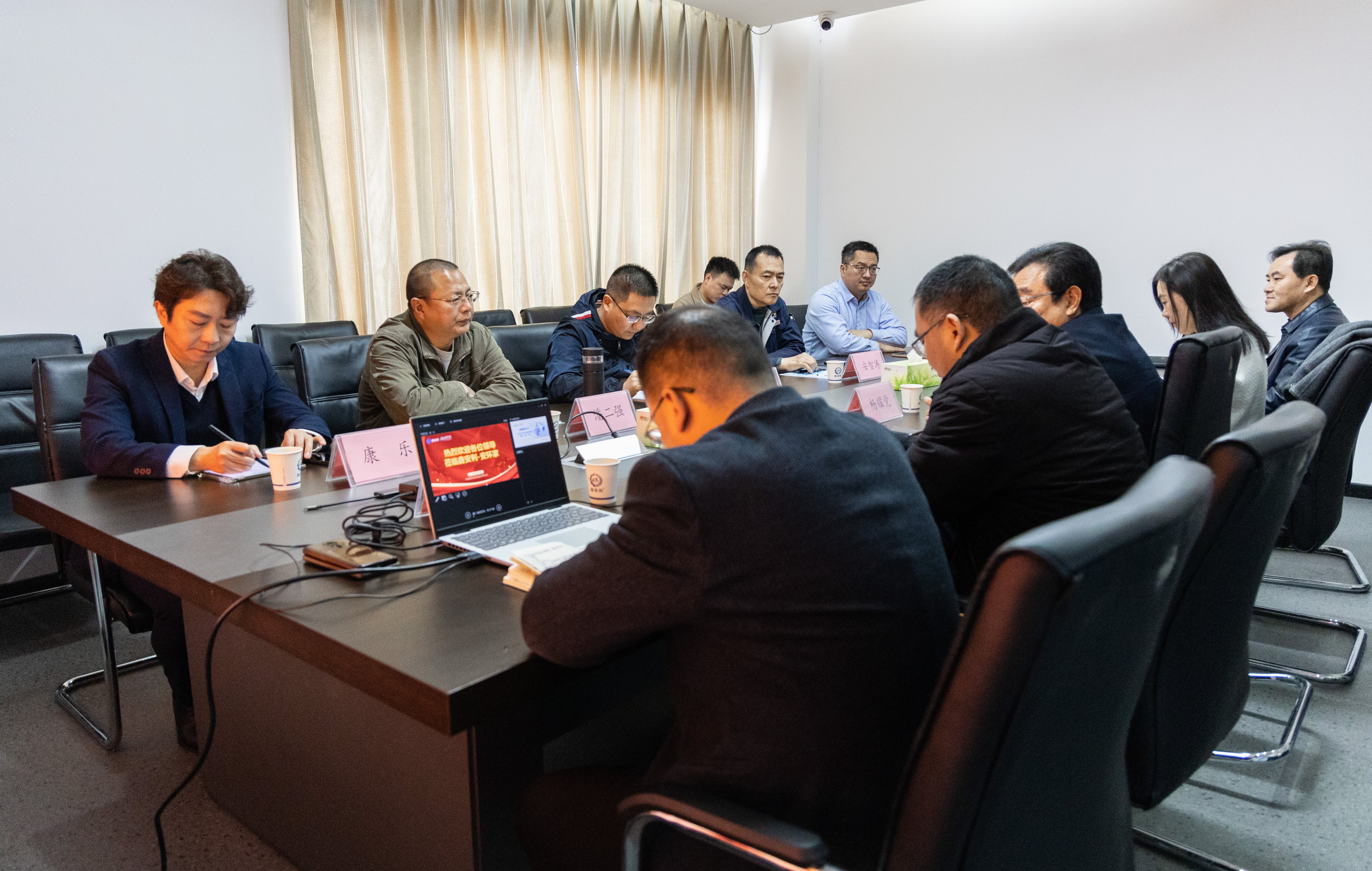 安鑫服務(wù)無憂企業(yè)客戶業(yè)務(wù)座談會成功舉辦，共探安全風(fēng)險管理新路徑